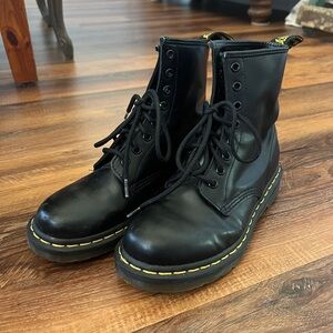 1460 Doc Martens Women’s Size 7 Boots